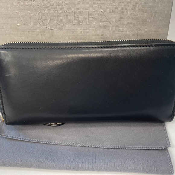 Alexander McQueen zip around wallet - Picture 5 of 8